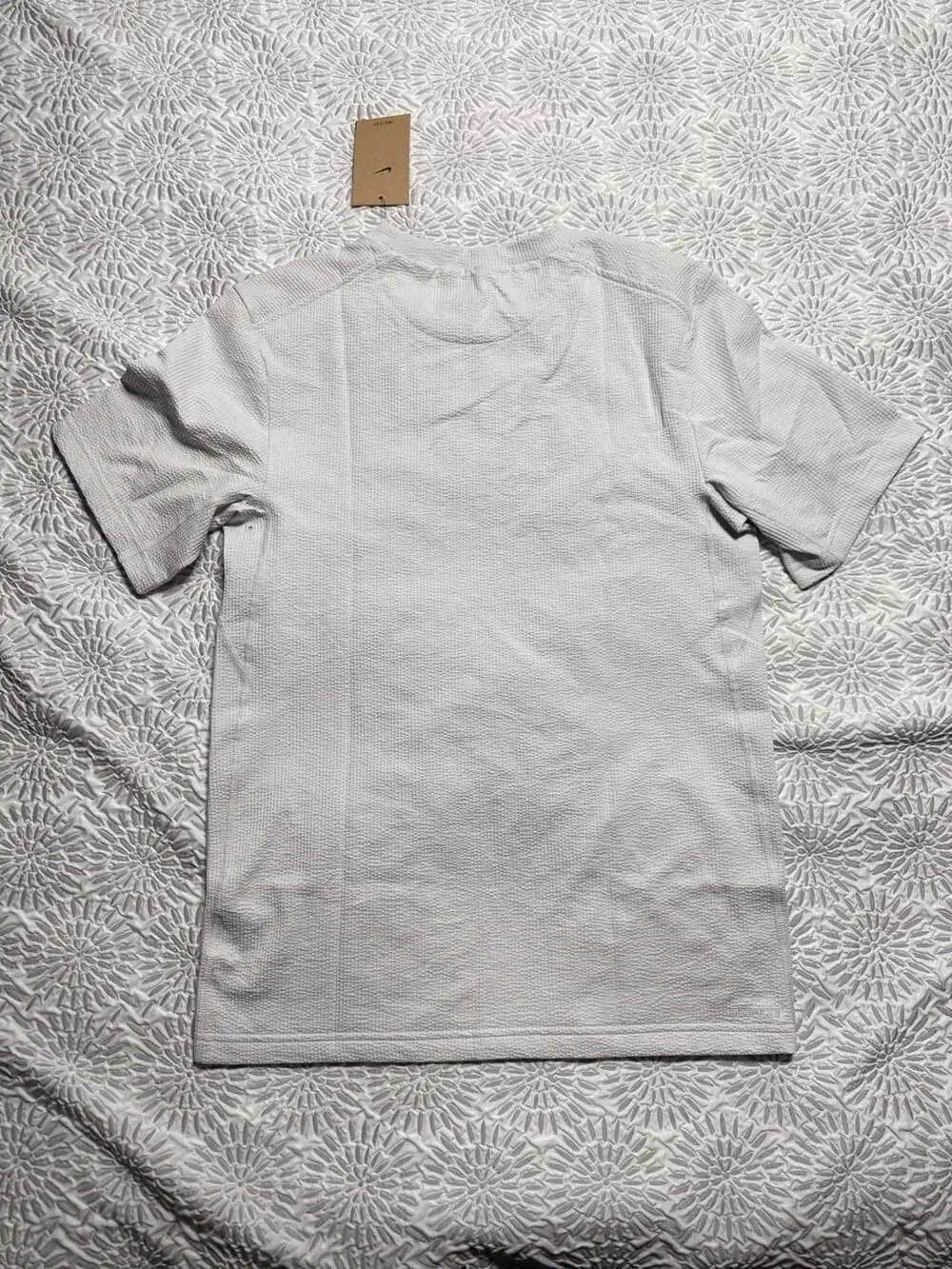 Nike Primary Seersucker Short Sleeve Versatile Top Men’s Size Small HJ4043-025
